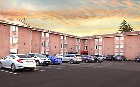 Diplomat Inn